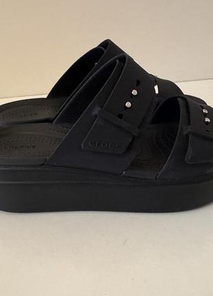 Жіночі шльопанці crocs w7 brooklyn low wedge sandal