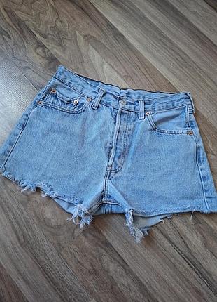 Жіночі блакитні джинсові шорти levi's 501 розмір w30 l34