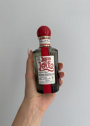 Penhaligon's liquid love — парфумована вода з колекції potions & remedies, що втілює мистецтво британської парфумерії.