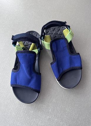 Босоніжки zara