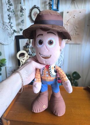 Мягкая игрушка шериф уди «история игрушек» disney / toy story woody оригинал