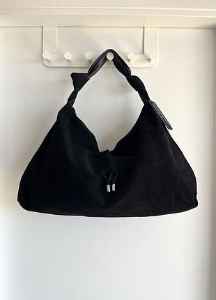Натуральна шкіра чорна сумка-hobo на плече stradivarius з декоративними вузлами