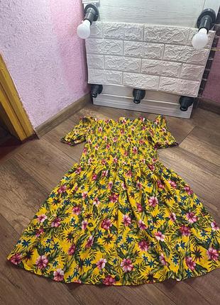 Плаття жіноче