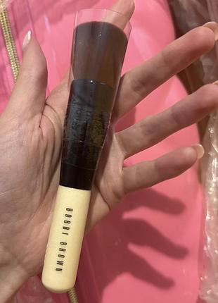 Кисть bobbi brown full coverege