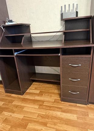Компʼютерний стіл 5