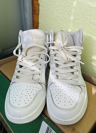 Кросівки  jordan air 40 розмір