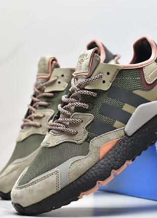 Кросівки adidas nite jogger khaki / black / coral