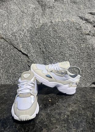 Кросівки adidas falcon