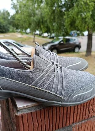 Серые легкие кроссовки-слипоны skechers classic fit (air-cooled memory foam)