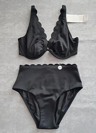 Купальник роздільний від hunkemoller чорного кольору розмір 70в (32в),низ хs