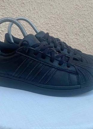 Adidas superstar детские кроссовки черного цвета оригинал 32 размер