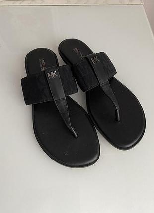 Мюлі шльопанці вʼєтнамки michael kors