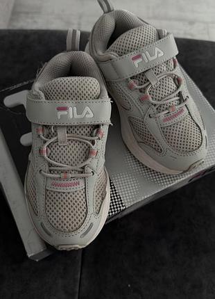 Кросівка fila