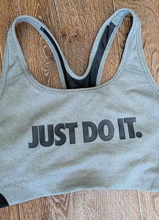 Спортивний топ nike