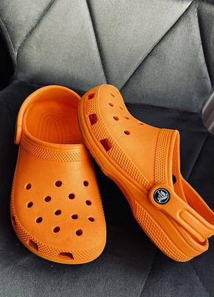 Крокси шльопанці crocs