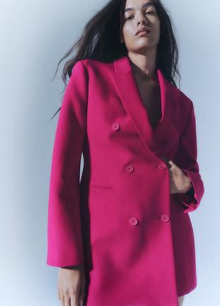 Малиновий піджак сукня zara