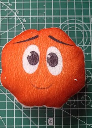 Знак "стоп" з мультфільму "емодзі" mcdonald's