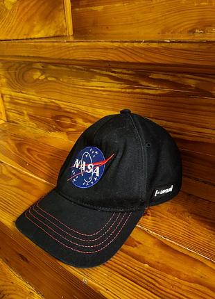 Чорна кепка бейсболка з лімітованої колекції колаборації capslab і nasa з аплікацією