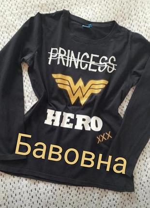 Лонгслів, футболка чорного кольору з написами від бренду wonder women