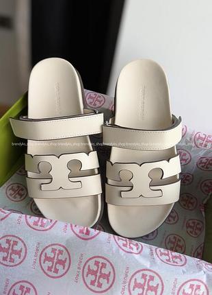Шльопанці tory burch