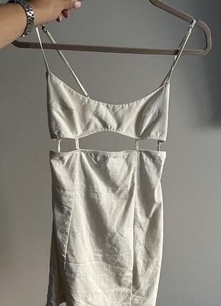 Коротка біла сукня від zara
