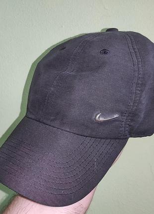 Стильная оригинал фирменная кепка бейсболка nike.