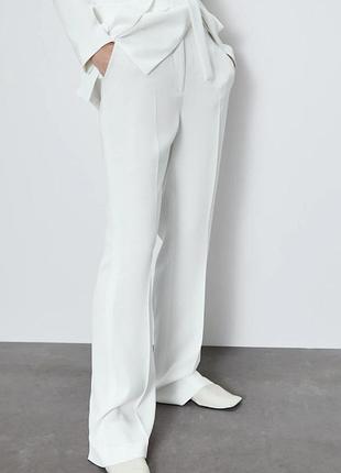 Класичні білі штани прямого крою zara
