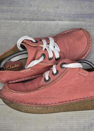 Кроссовки clarks