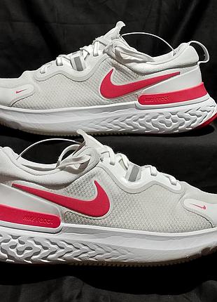 Nike react miller