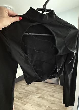 Топ с открытой спиной