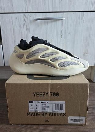 Adidas yeezy 700 v3 azael