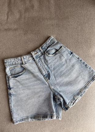 Жіночі джинсові шорти з високою посадкою від zara