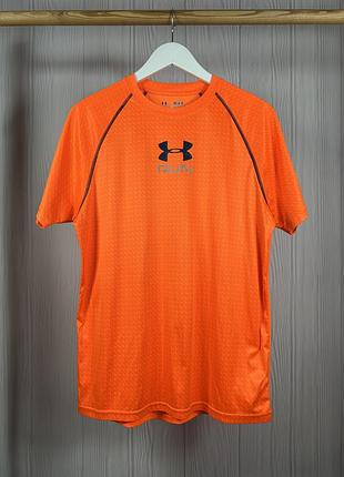 Under armour run fitted яскрава спортивна футболка для бігу розмір м