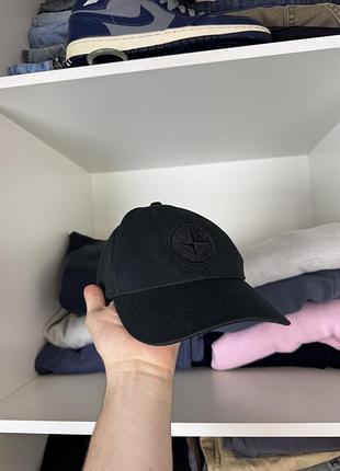 Чоловіча кепка stone island