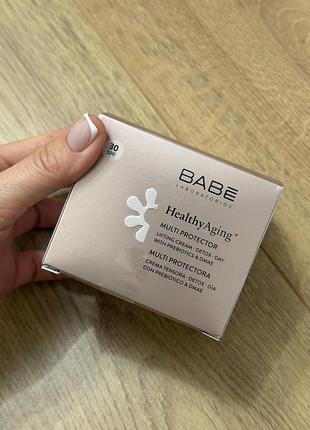 Денний мультизахисний ліфтинг-крем babe laboratorios healthy aging+ з spf 30.