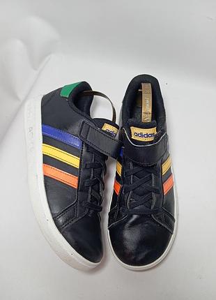 Дитячі кросівки adidas