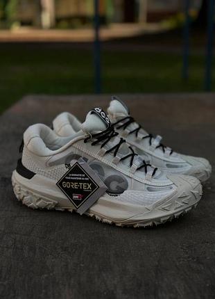 Nike acg white