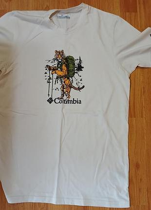 Белая футболка,размер s,бренд columbia