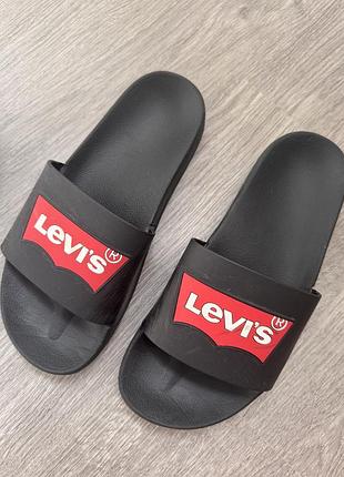 Шлепки levi’s 39 p