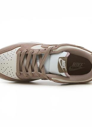 Nike dunk low malt gold mini swoosh
