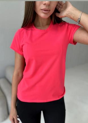 Яскрава футболка літо🛍