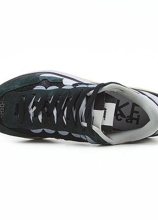 Nike x sacai vaporwaffle black white