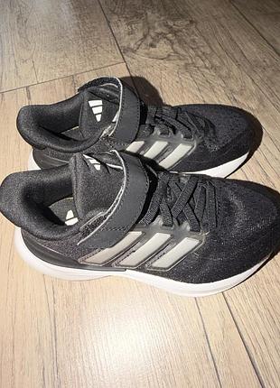Дитячі кросівки adidas, р. 29. оригінал, у відмінному стані. легкі та комфортні. можна хлопчику і дівчинці .