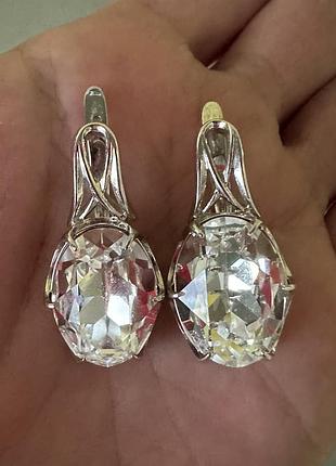 Сережки з кристалом swarovski.