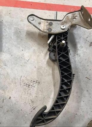 Б/у педаль сцепления renault scenic 2, 8200155995, 8200155988, 8200703207, 8200703547