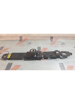 Механизм регулировки ремня безопасности правый левый mr720035 mitsubishi carisma рестайл