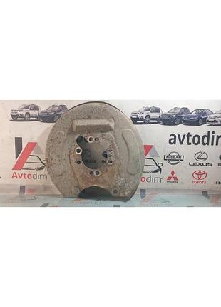 Защита тормозного диска задний ливий m814870 mitsubishi carisma рестайл