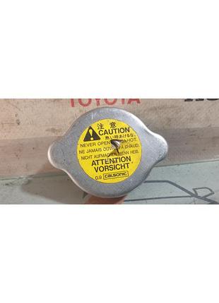 Крышка радиатора mb890520 mitsubishi carisma дорестайл