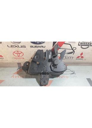 Замок капота mb927808 mitsubishi carisma дорестайл