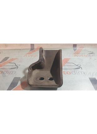 Кронштейн выпускного коллектора mr312787 mitsubishi carisma рестайл